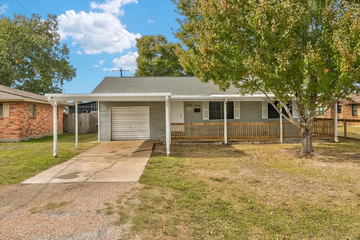 Real estate property located at 2924 Avenue A, Jefferson, Nederland, TX, US