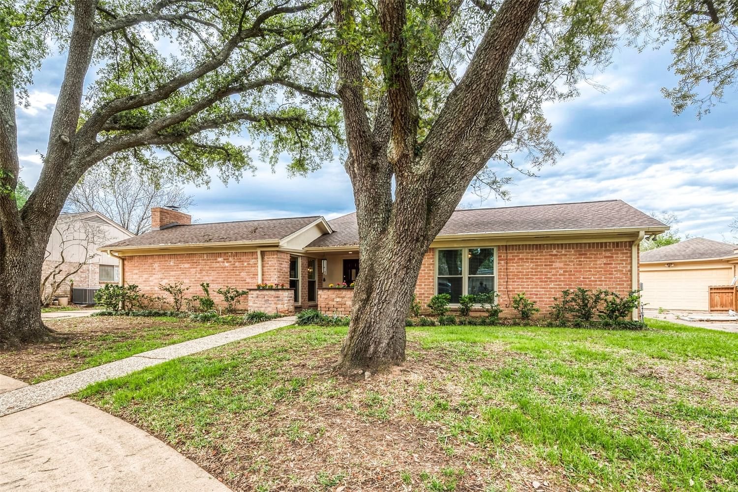 Real estate property located at 6114 Rollingbrook, Harris, Fondren Sw Northbrook 01 Rp Ext, Houston, TX, US