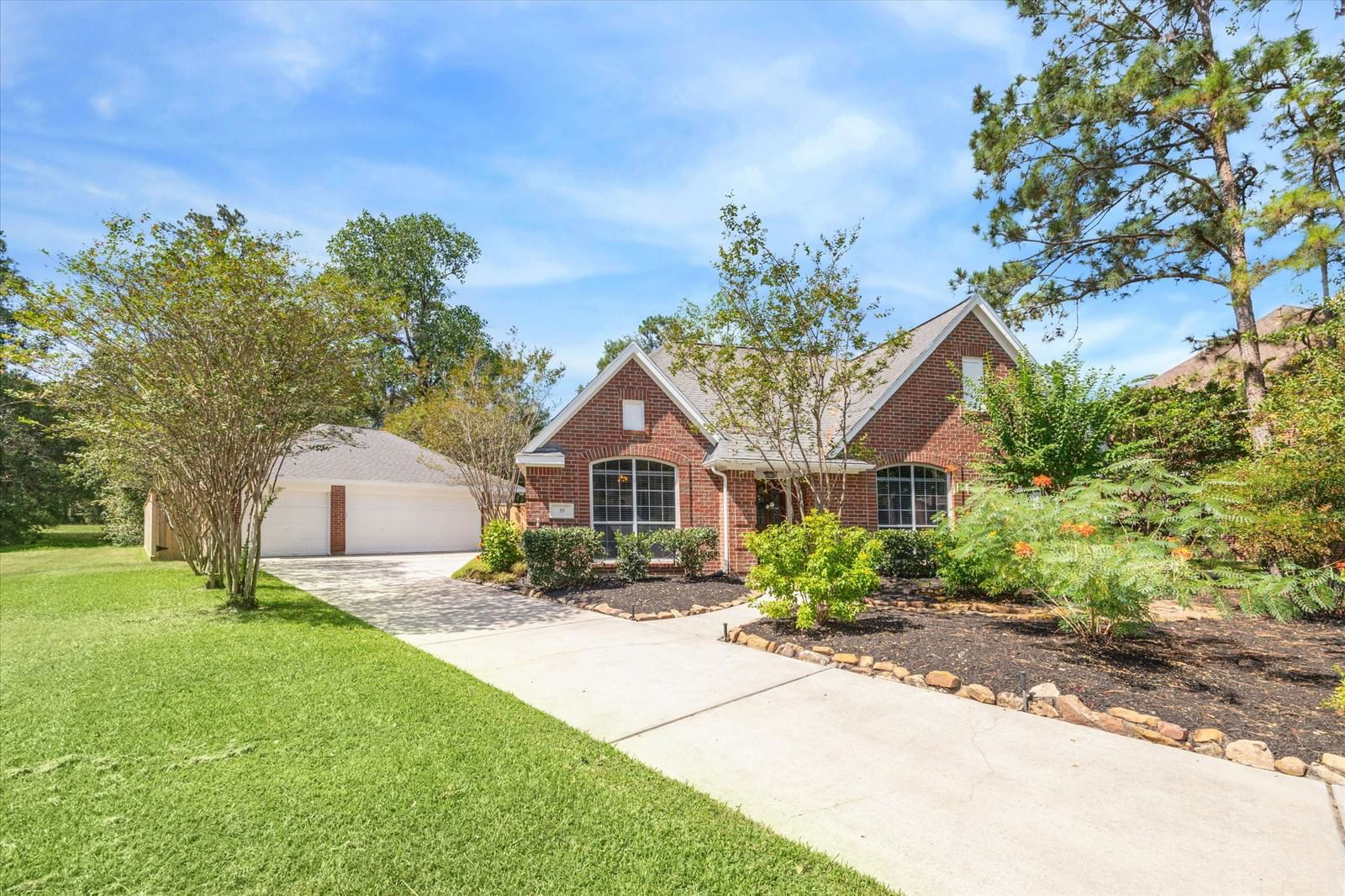 Real estate property located at 35 Shady Pond, Montgomery, Wdlnds Village Alden Br 01, The Woodlands, TX, US