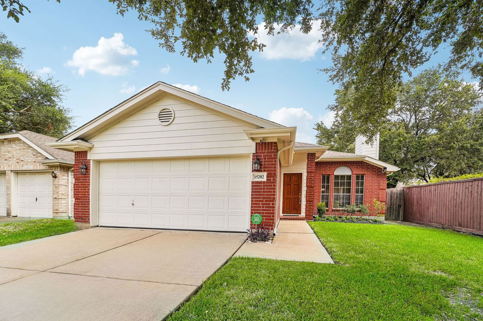 Real estate property located at 15202 Wyndham, Fort Bend, Kingsbridge Crossing Sec 1, Houston, TX, US