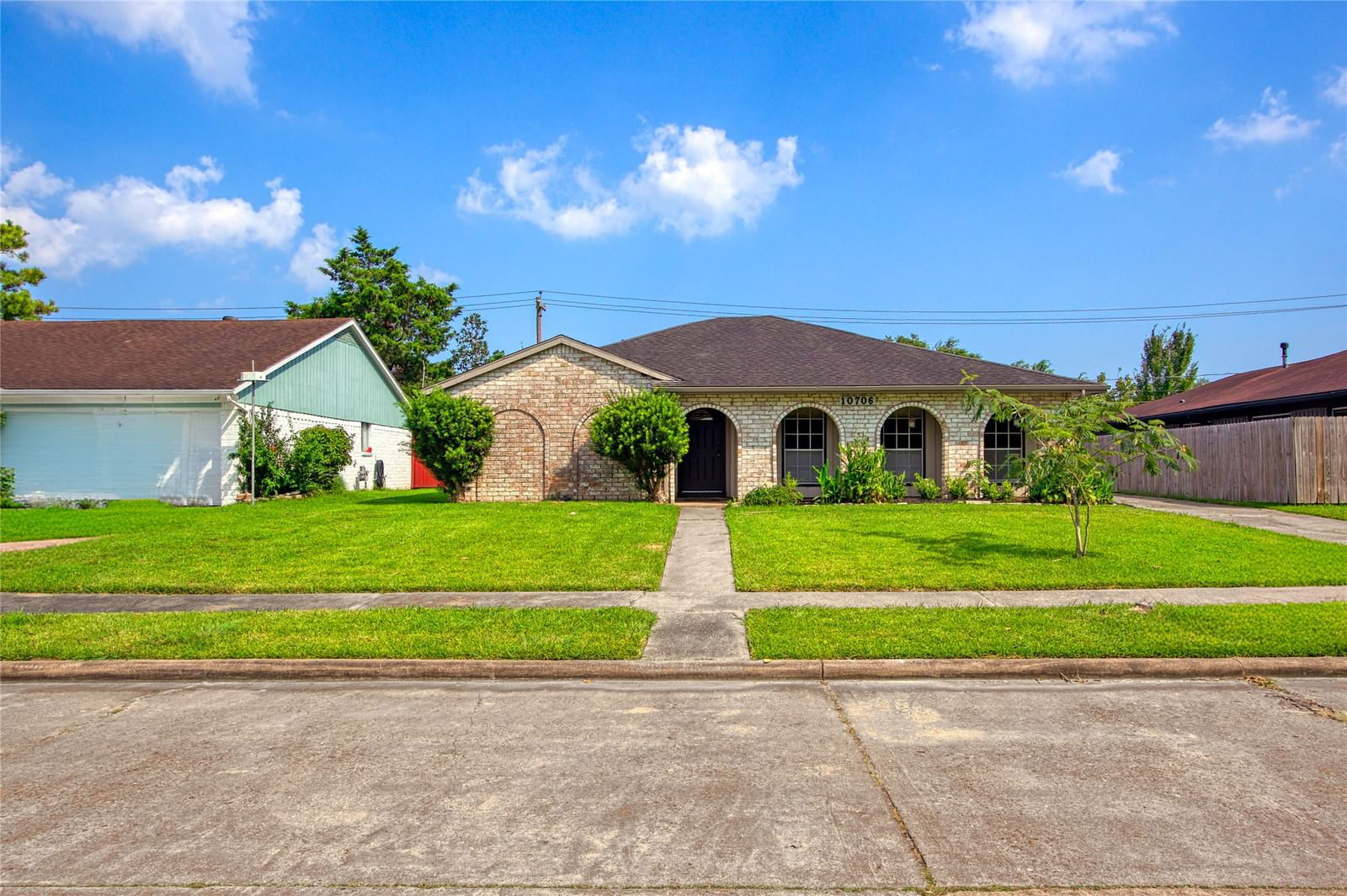 Real estate property located at 10706 Sagedowne, Harris, Sage Mont Sec 08, Houston, TX, US