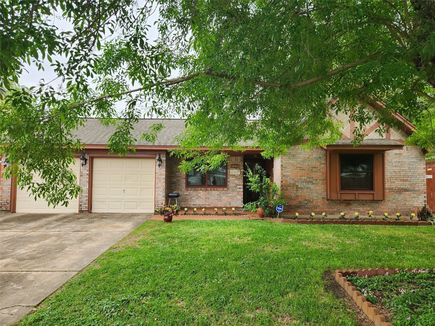 Real estate property located at 10403 White Clover, Harris, Rainbow Valley Sec 01, Houston, TX, US