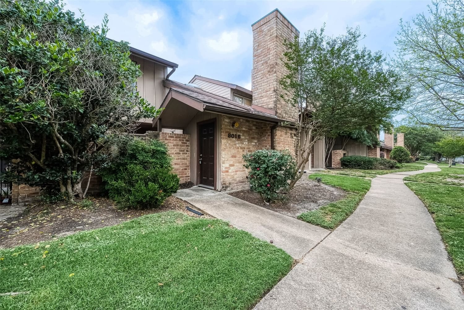 Real estate property located at 8016 Ellinger, Harris, Fawndale T/H Sec 01, Houston, TX, US