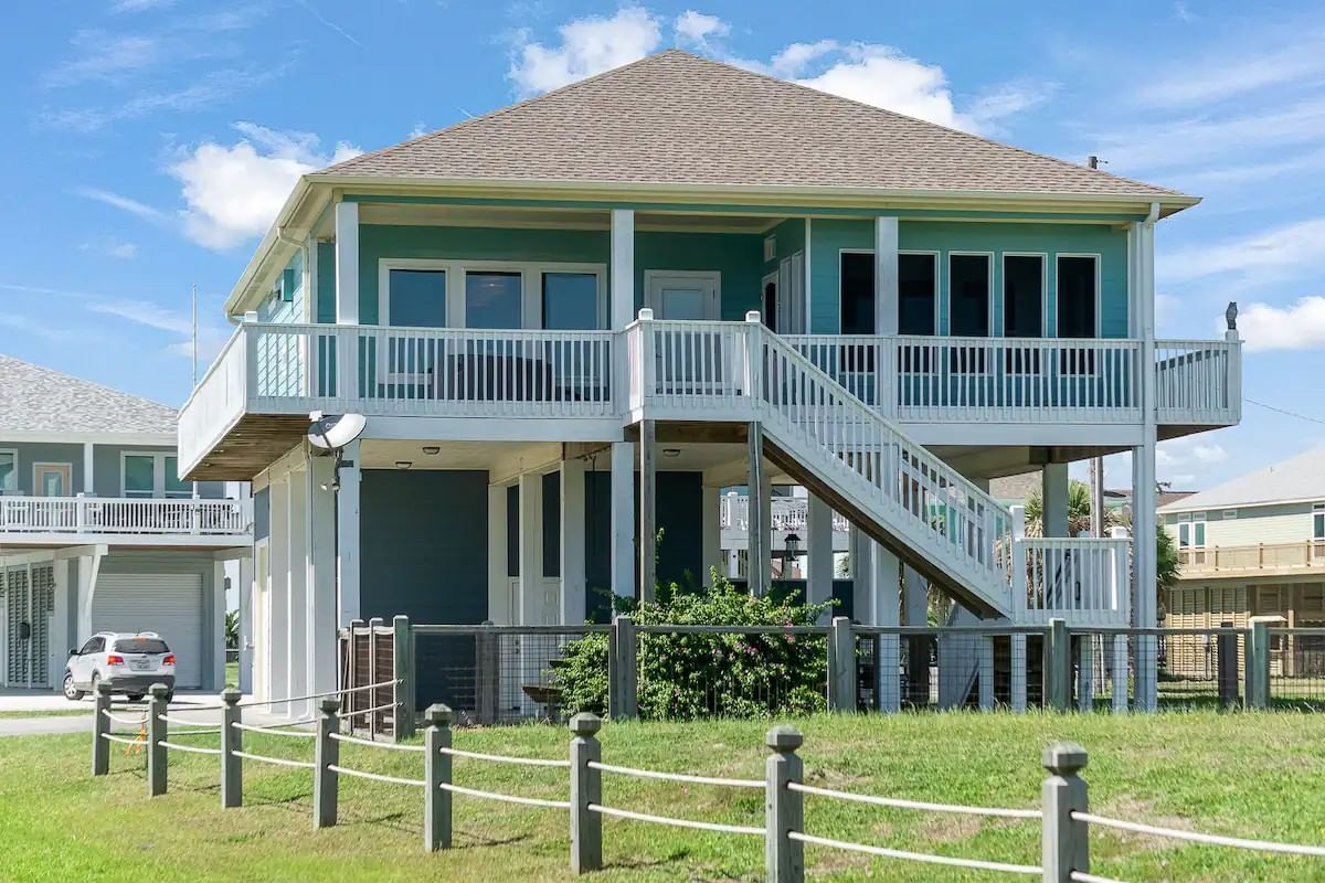 Real estate property located at 2000 Vista, Galveston, Emerald Beach 2, Crystal Beach, TX, US