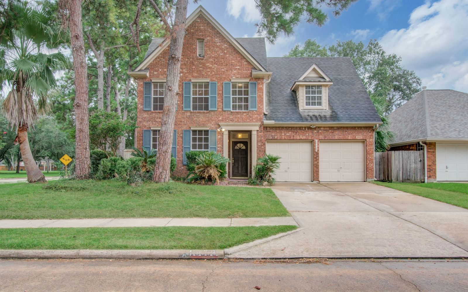 Real estate property located at 16003 Hickory Cove, Harris, Copperfield Southcreek Village, Houston, TX, US