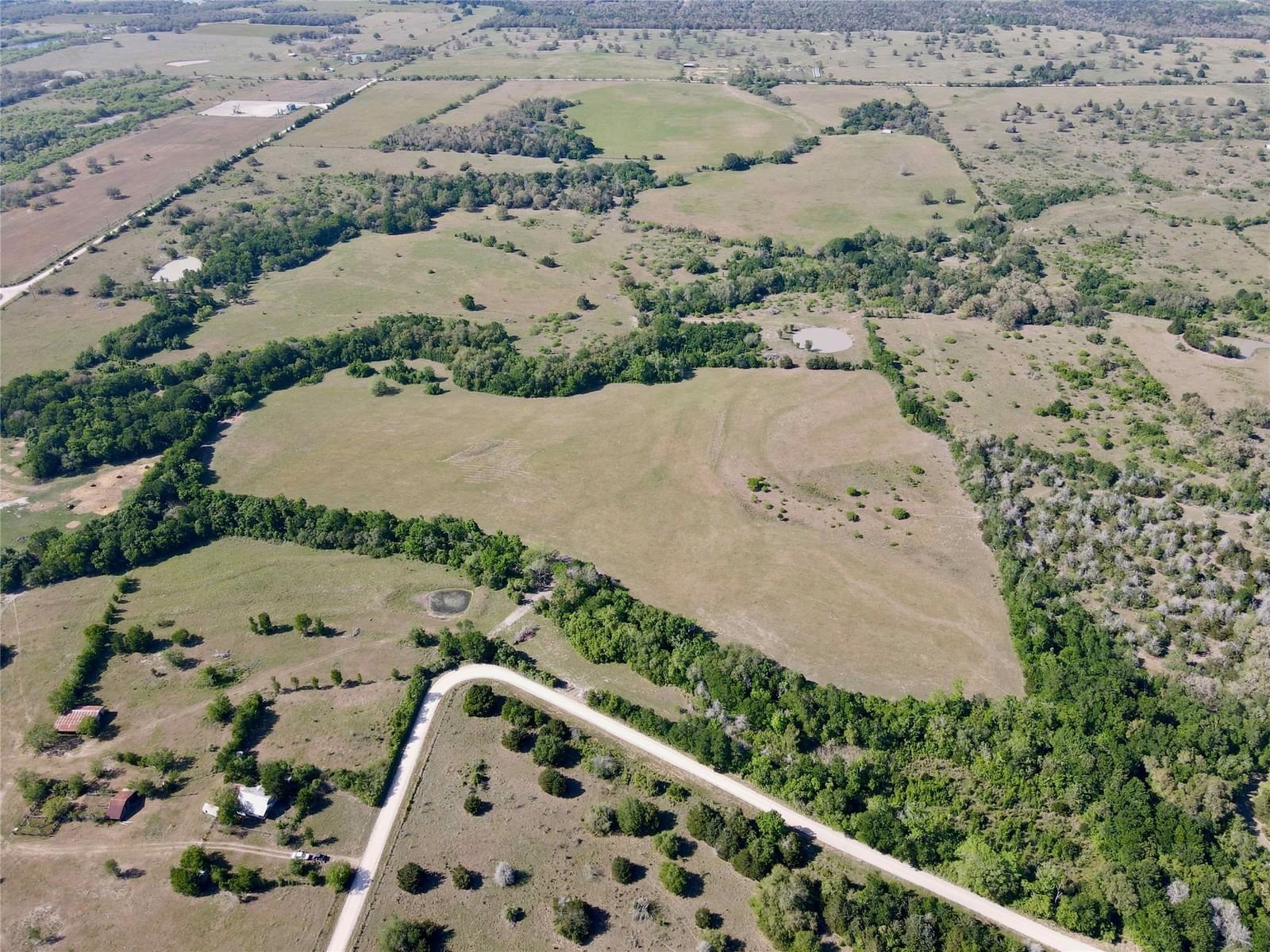 Real estate property located at 2104 County Rd 402, Gonzales, James Ryan Sur A-409, Flatonia, TX, US