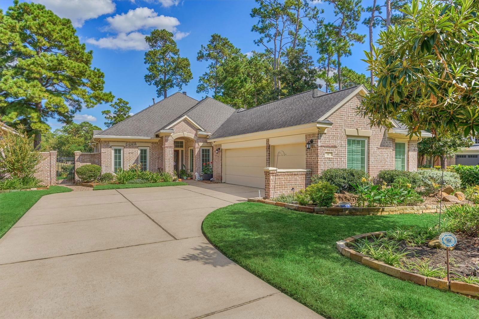 Real estate property located at 6 Palmer, Montgomery, The Woodlands Cochrans Crossing, The Woodlands, TX, US