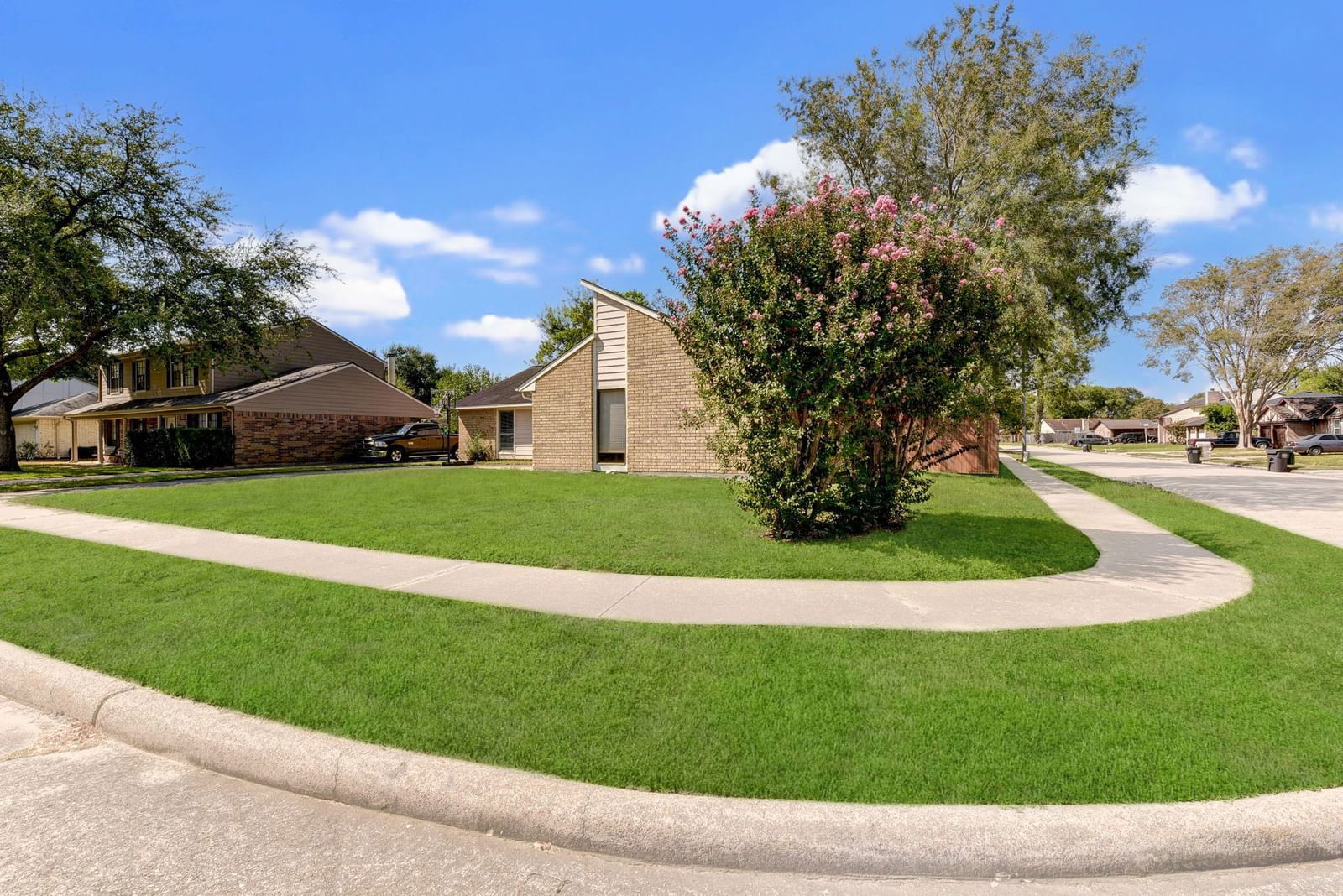 Real estate property located at 4202 Winterborne, Harris, Village Grove Sec 01, Pasadena, TX, US