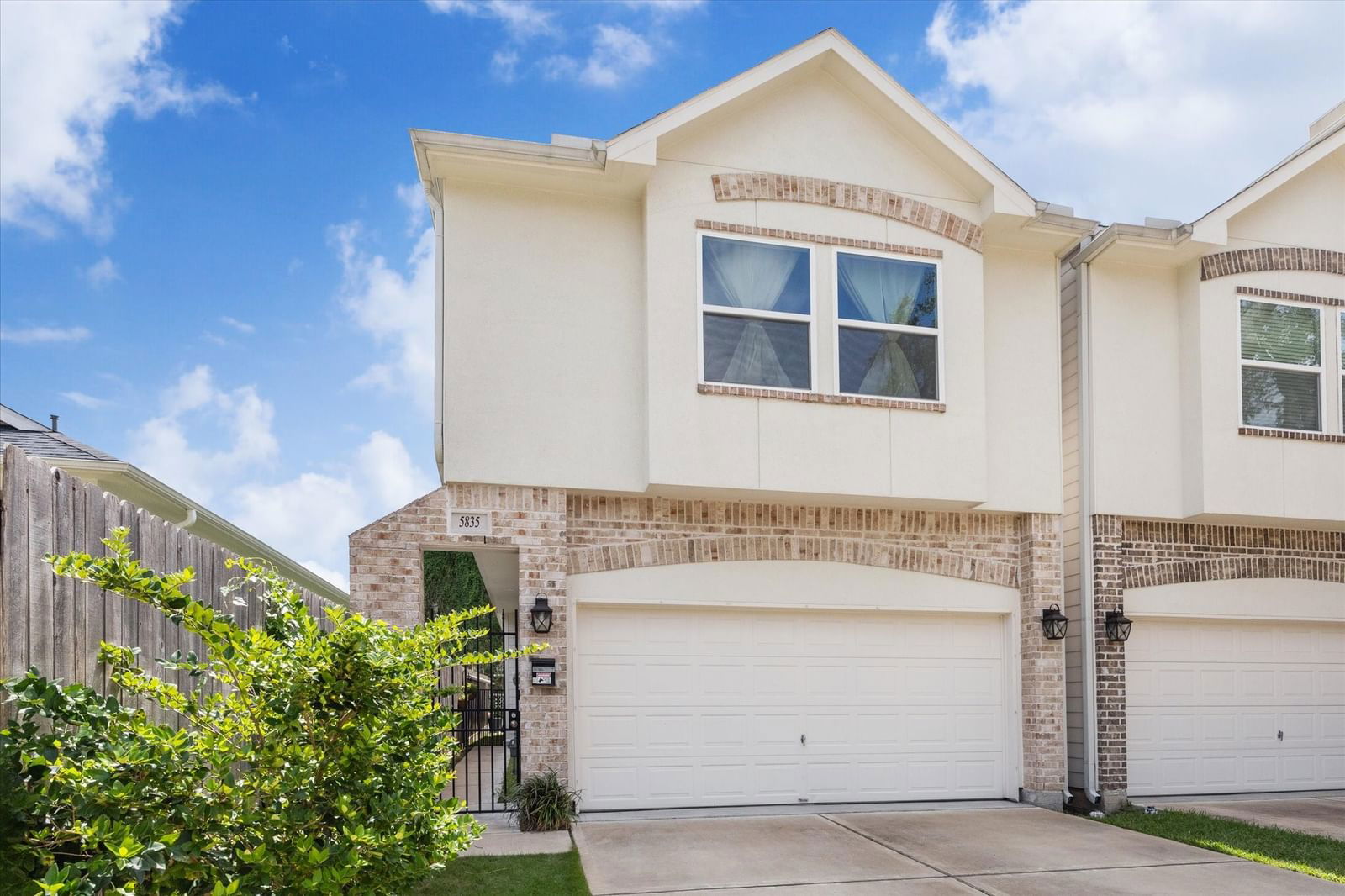 Real estate property located at 5835 Darling, Harris, Cottage Grove Sec 04, Houston, TX, US