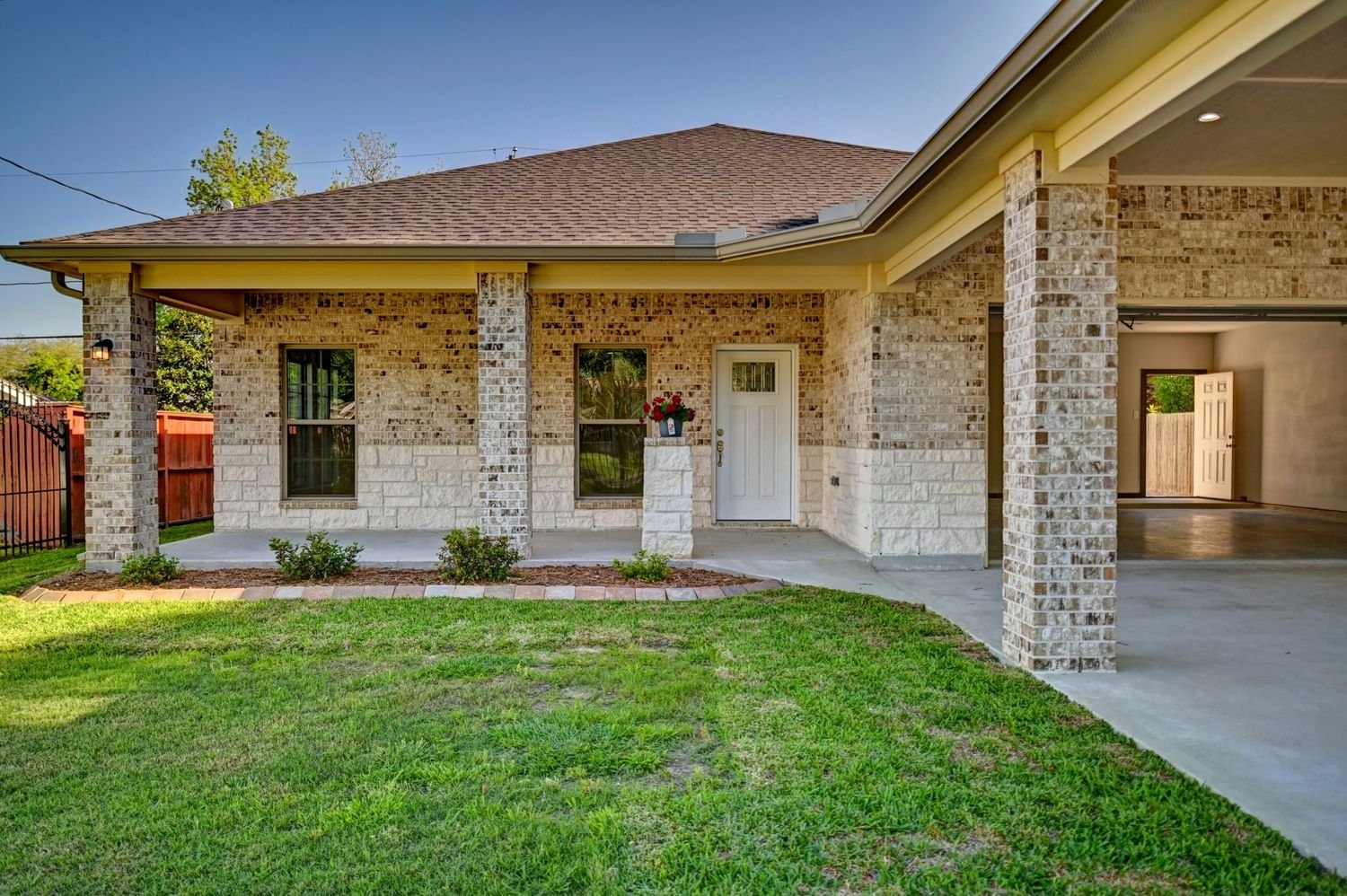 Real estate property located at 122 Turner, Harris, Pembrooke Place, Houston, TX, US