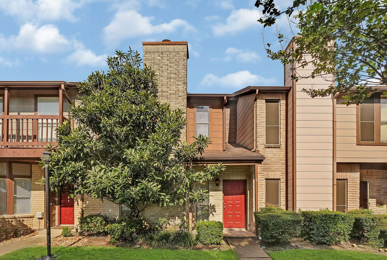 Real estate property located at 12400 Brookglade #8, Harris, New Leaf Place Sec 01, Houston, TX, US