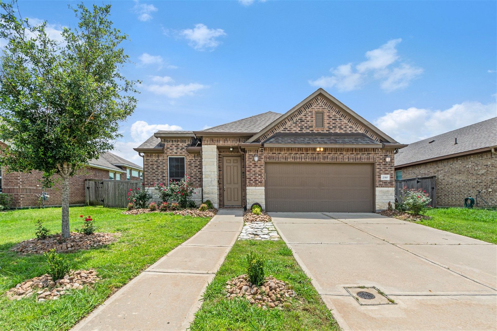Real estate property located at 2310 Jessamine Heights, Harris, Pearland, TX, US