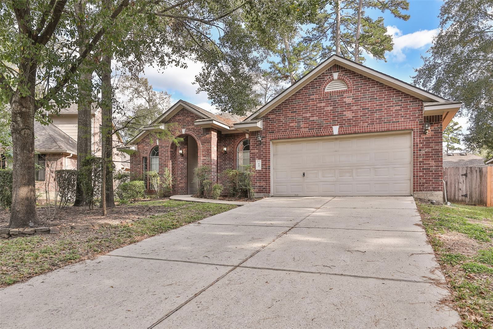 Real estate property located at 14 Quince Tree, Montgomery, Wdlnds Harpers Lnd College Park, Conroe, TX, US