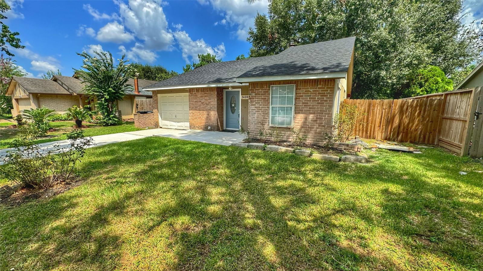 Real estate property located at 14302 Blue Falls, Fort Bend, Townewest Sec 6, Sugar Land, TX, US