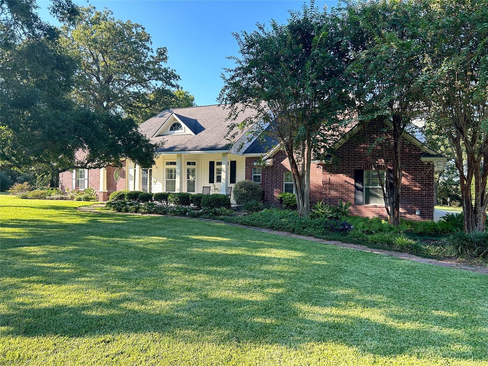 Real estate property located at 2100 Country Club, Washington, Country Club Estates, Brenham, TX, US