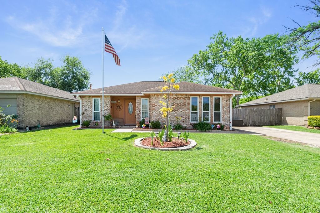 Real estate property located at 1714 Magnolia, Harris, Pineswept, Pasadena, TX, US