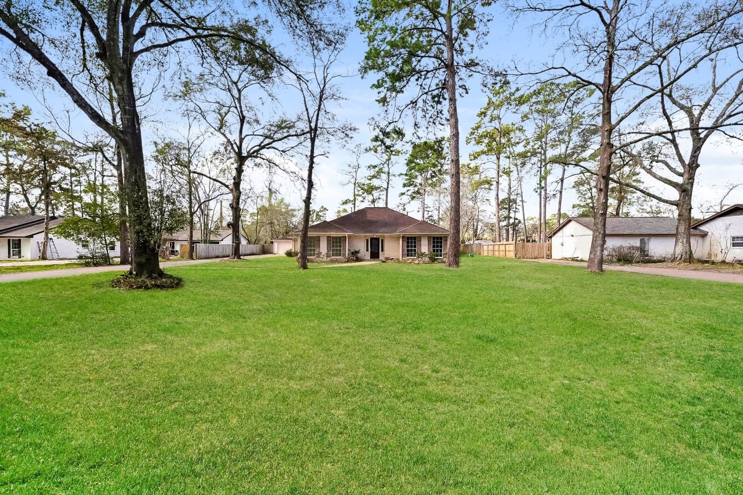 Real estate property located at 16611 Creeksouth, Harris, Bammel Forest Sec 2, Houston, TX, US