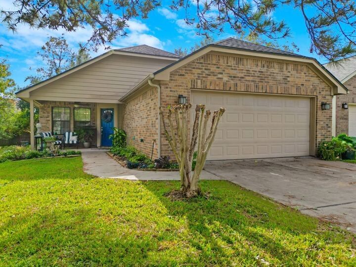 Real estate property located at 108 Golfview, Montgomery, April Sound 09, Conroe, TX, US