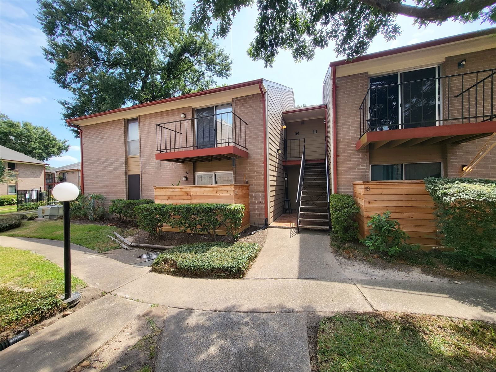 Real estate property located at 12955 Woodforest #15, Harris, Woodforest Condo, Houston, TX, US