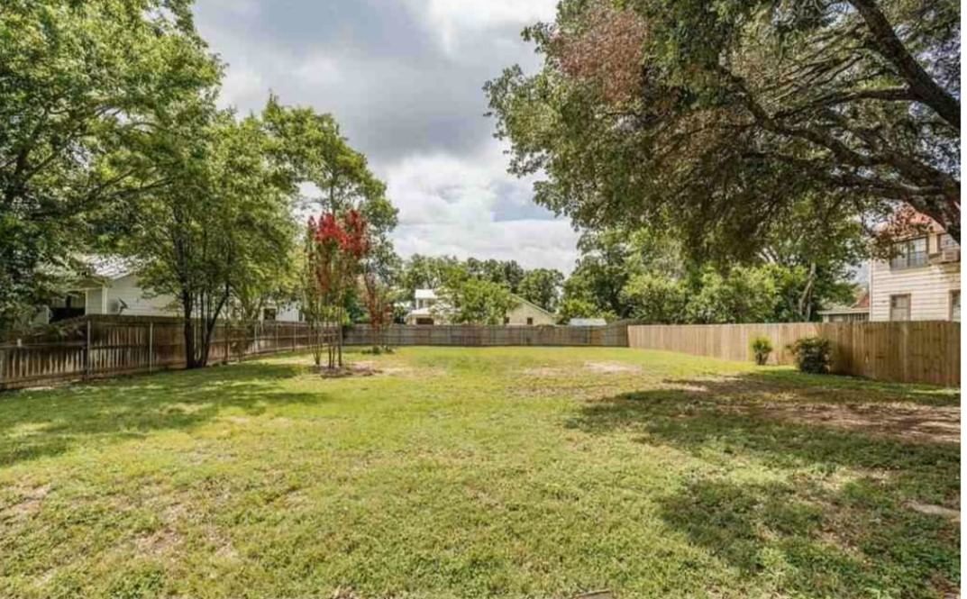 Real estate property located at 207 Acorn, Gillespie, Fbg Add, Fredericksburg, TX, US