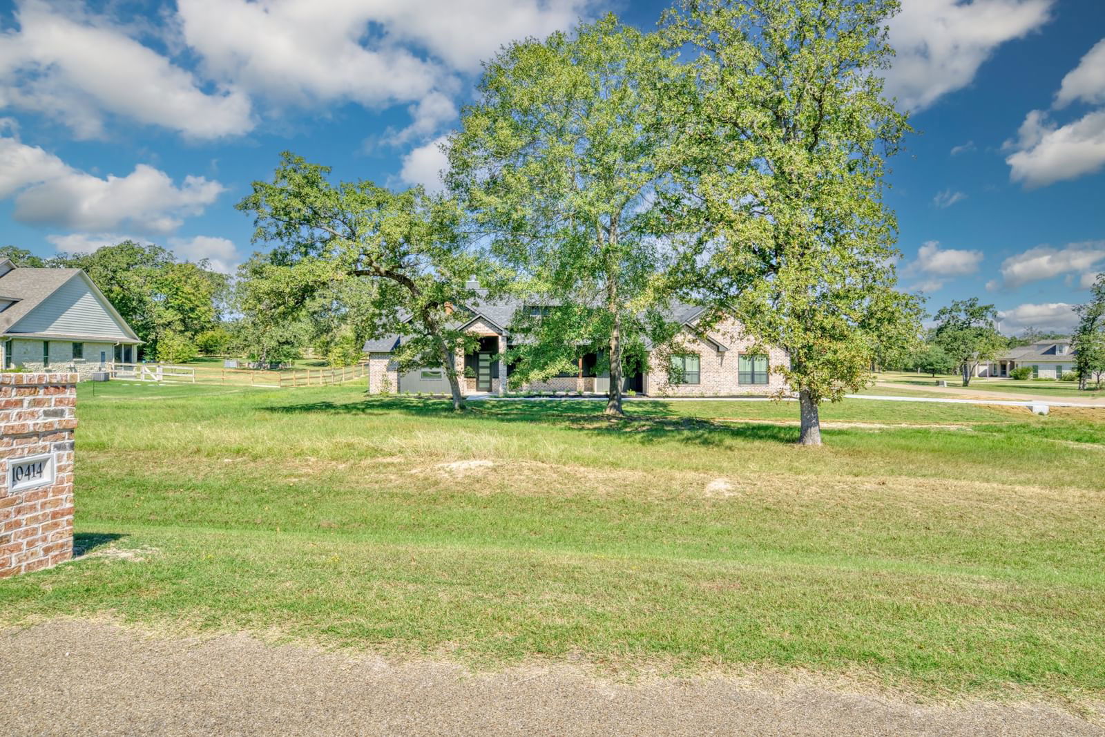 Real estate property located at 10414 Cornwall, Grimes, KING OAKS SECTION 1,, Iola, TX, US