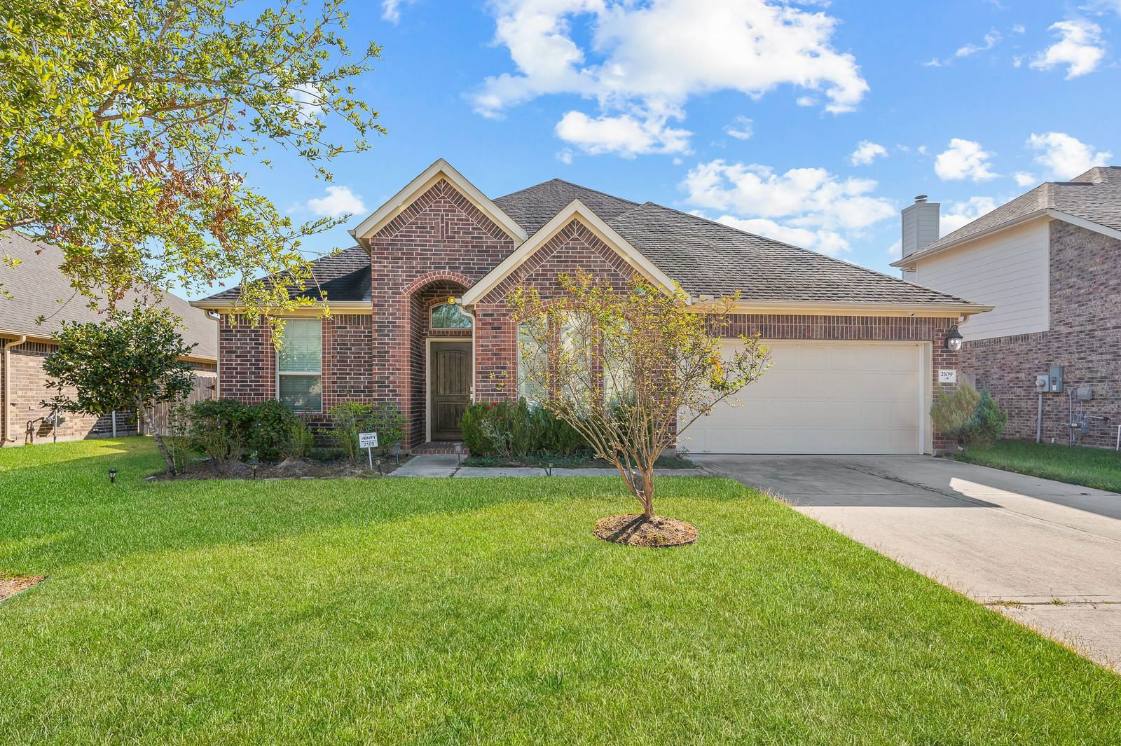 Real estate property located at 2109 Scissor Tail, Brazoria, Avalon Terrace, Pearland, TX, US