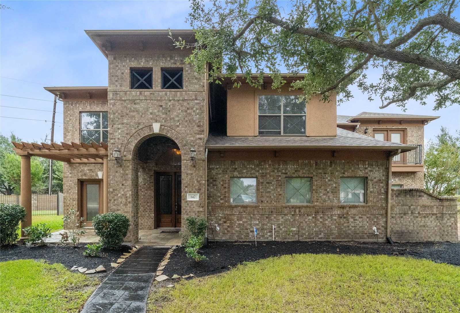 Real estate property located at 147 Trudeau, Fort Bend, The Estates Of Oyster Creek, Sugar Land, TX, US