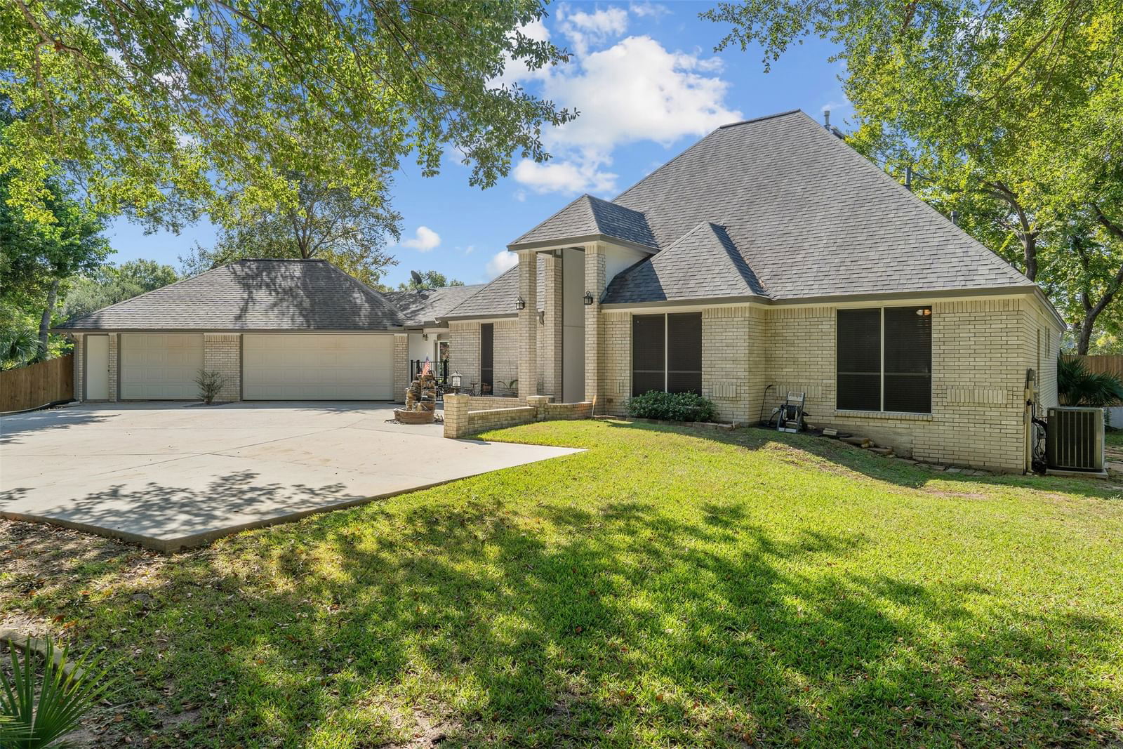 Real estate property located at 15092 Paradise, Montgomery, Paradise Point 01, Willis, TX, US