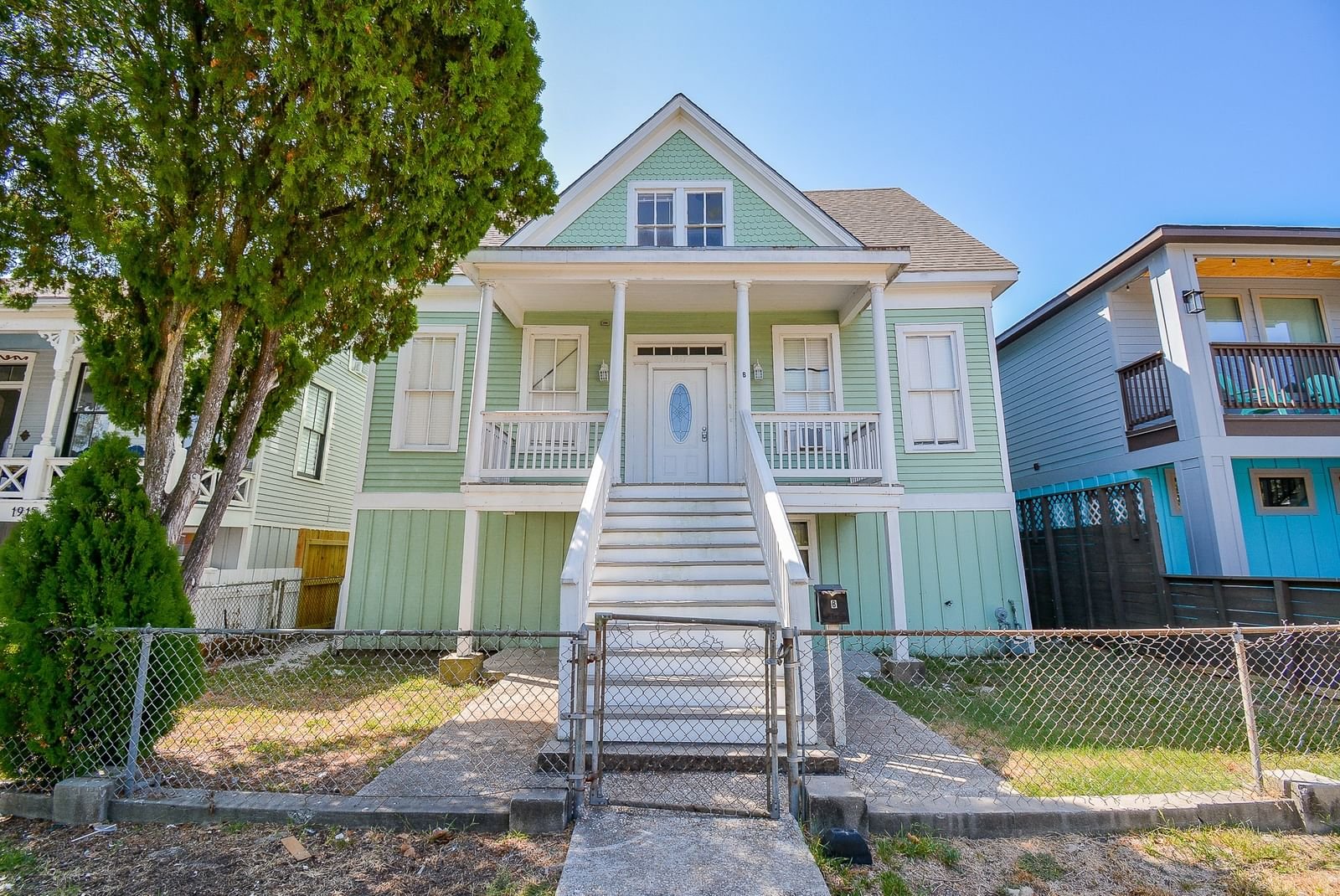 Real estate property located at 1917 Avenue M 1/2, Galveston, Galveston Outlots, Galveston, TX, US
