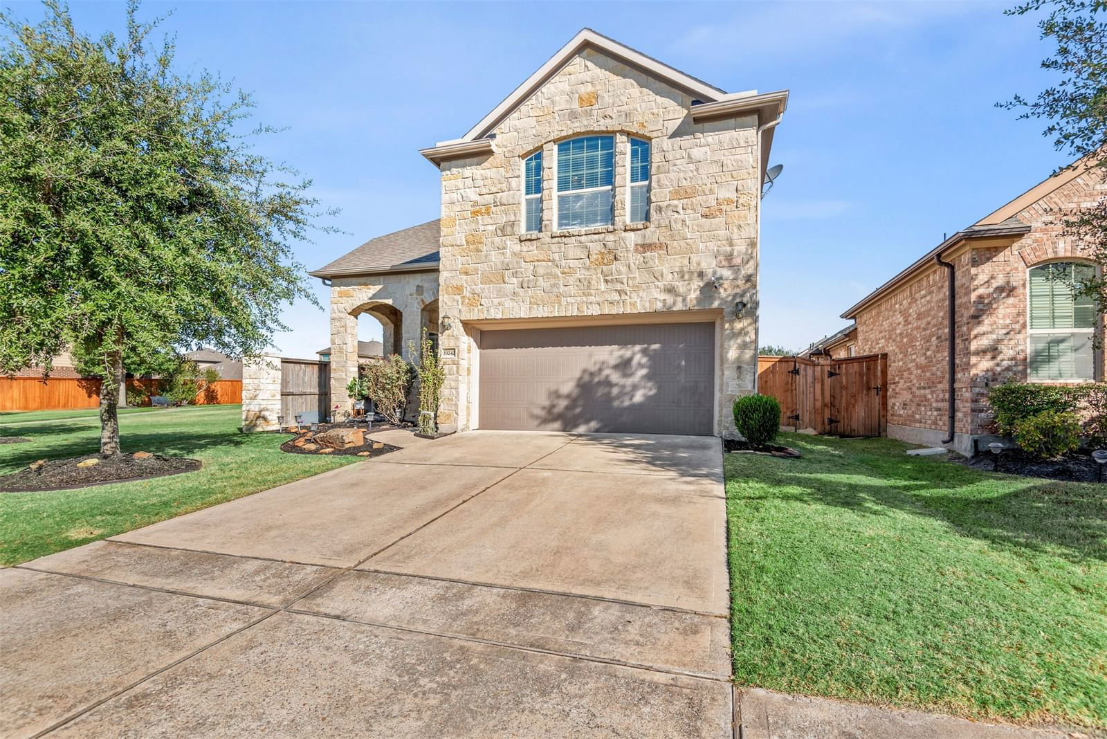 Real estate property located at 19242 Cottonwood Green, Harris, Towne Lake Greene Sec 3, Cypress, TX, US