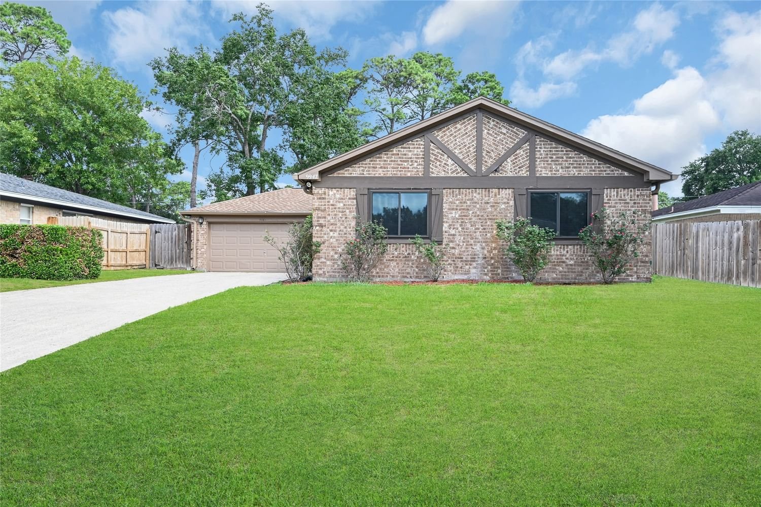 Real estate property located at 9947 El Chaco, Chambers, Baytown, TX, US