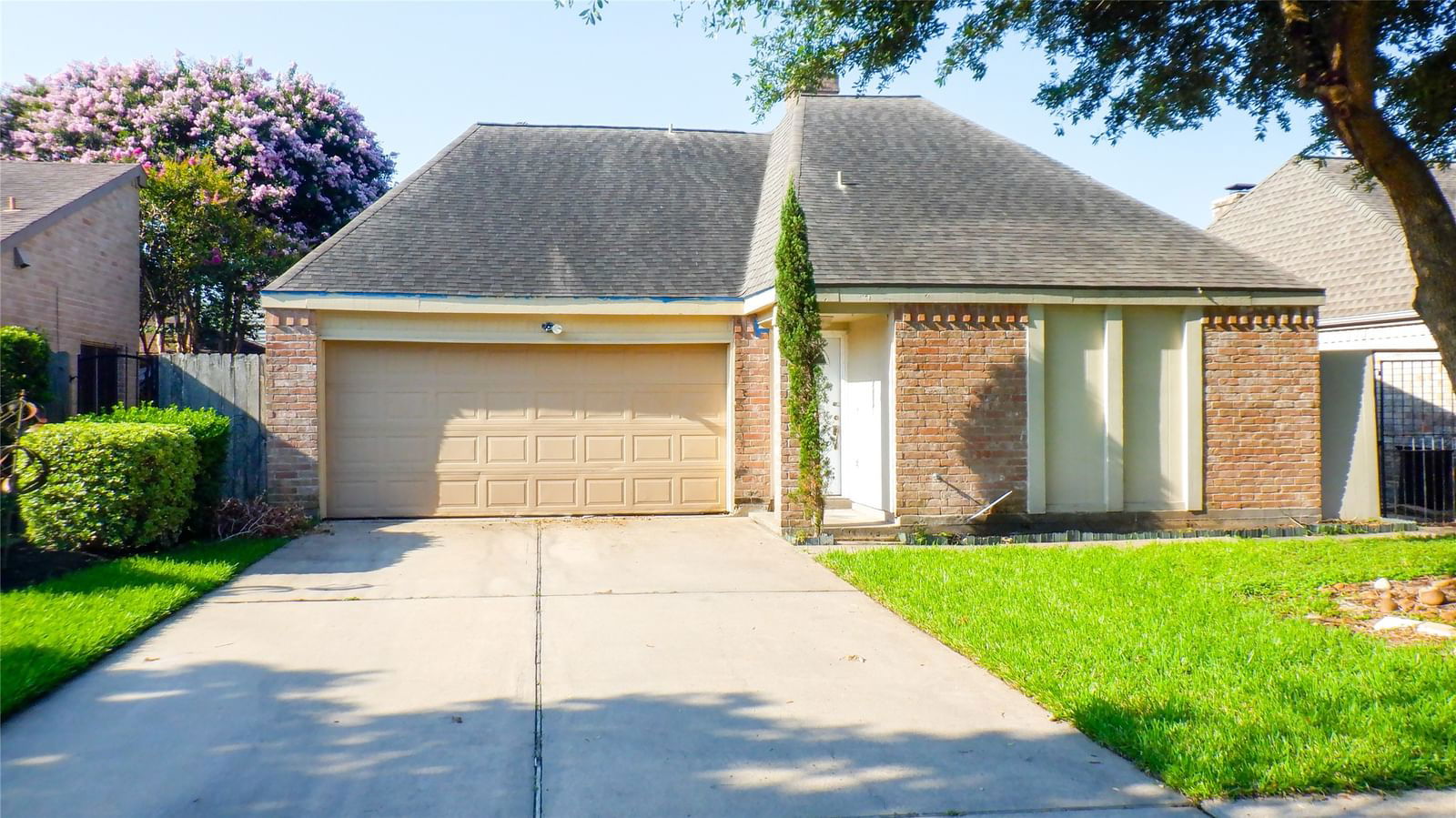 Real estate property located at 11803 Brook Meadows, Fort Bend, Meadowglen Sec 1, Meadows Place, TX, US