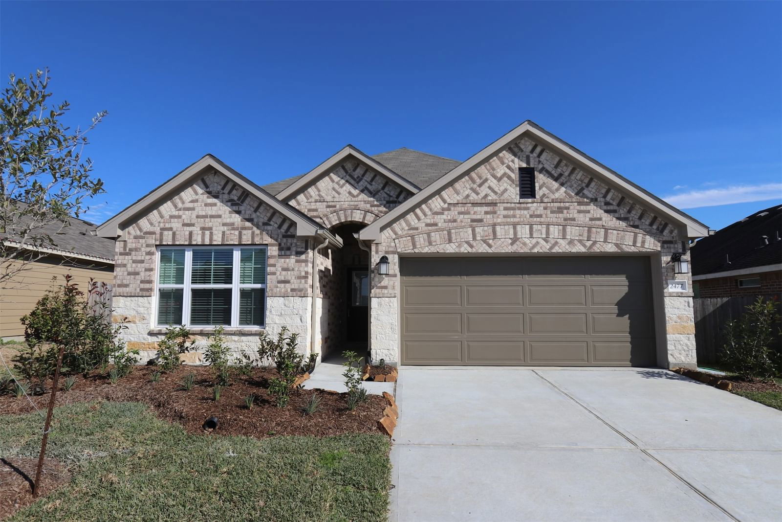 Real estate property located at 2477 Saddlecreek, Brazoria, Mustang Crossing, Alvin, TX, US