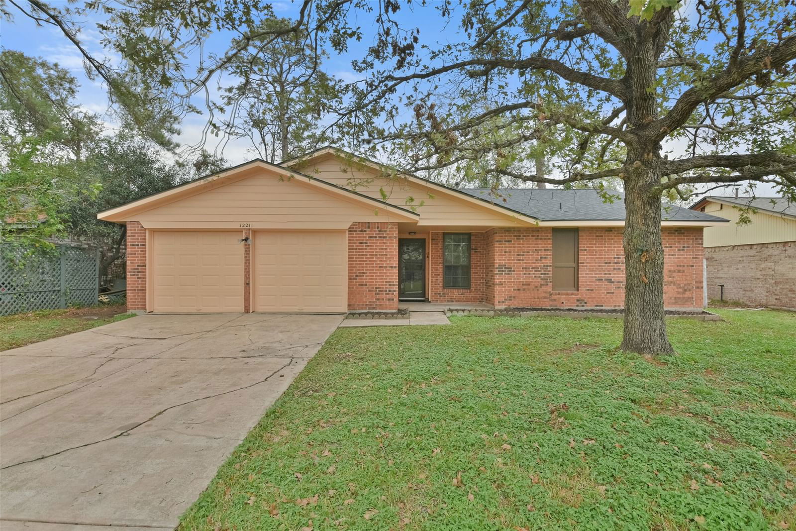 Real estate property located at 12211 Crystalwood, Harris, Wood Bayou, Houston, TX, US