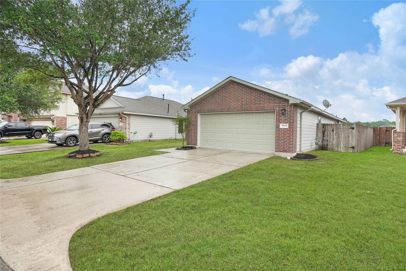 Real estate property located at 9614 Briartrace, Harris, Hidden Mdw Sec 1, Houston, TX, US