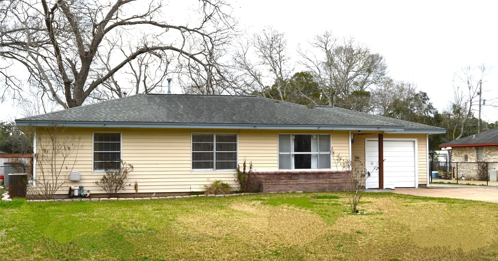 Real estate property located at 1105 Earley, Brazoria, Early Trs 48-49 Blk C Sween, Sweeny, TX, US