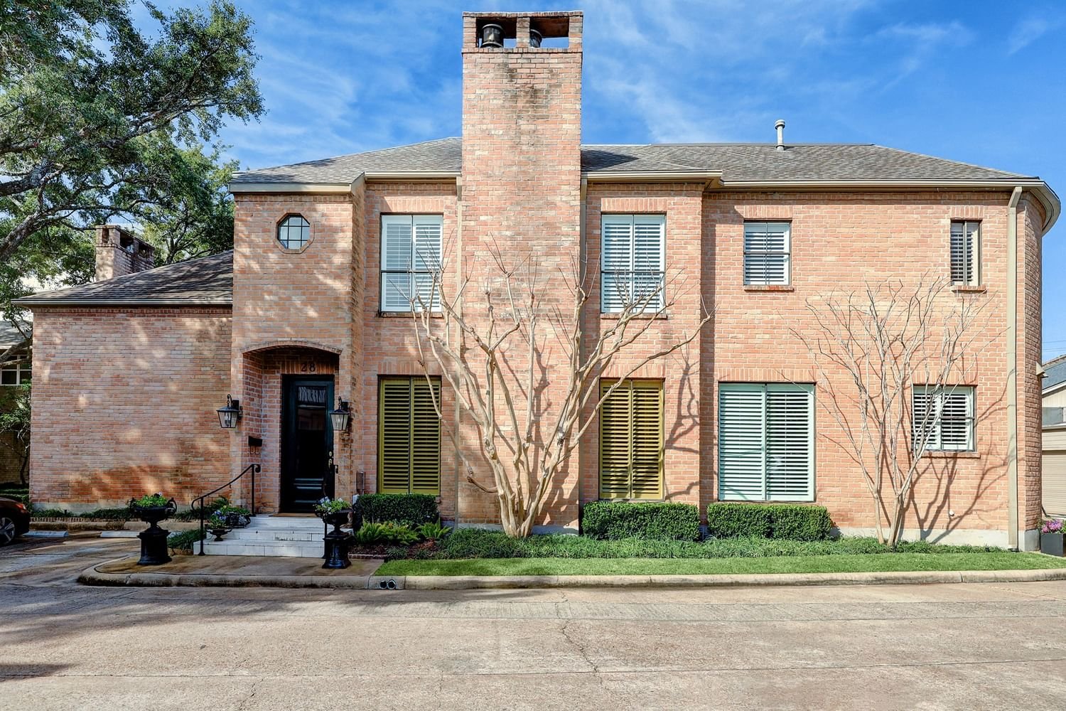 Real estate property located at 28 River Hollow, Harris, Riverhollow, Houston, TX, US