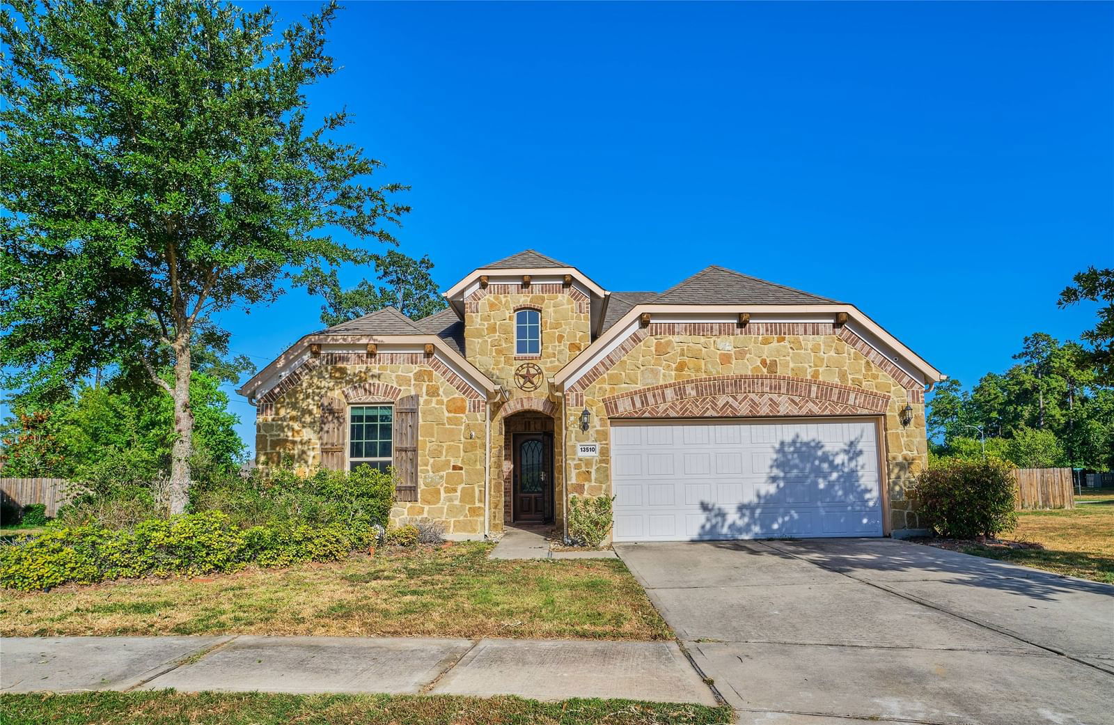 Real estate property located at 13510 Lake Willoughby, Harris, Waters Edge Sec 12, Houston, TX, US