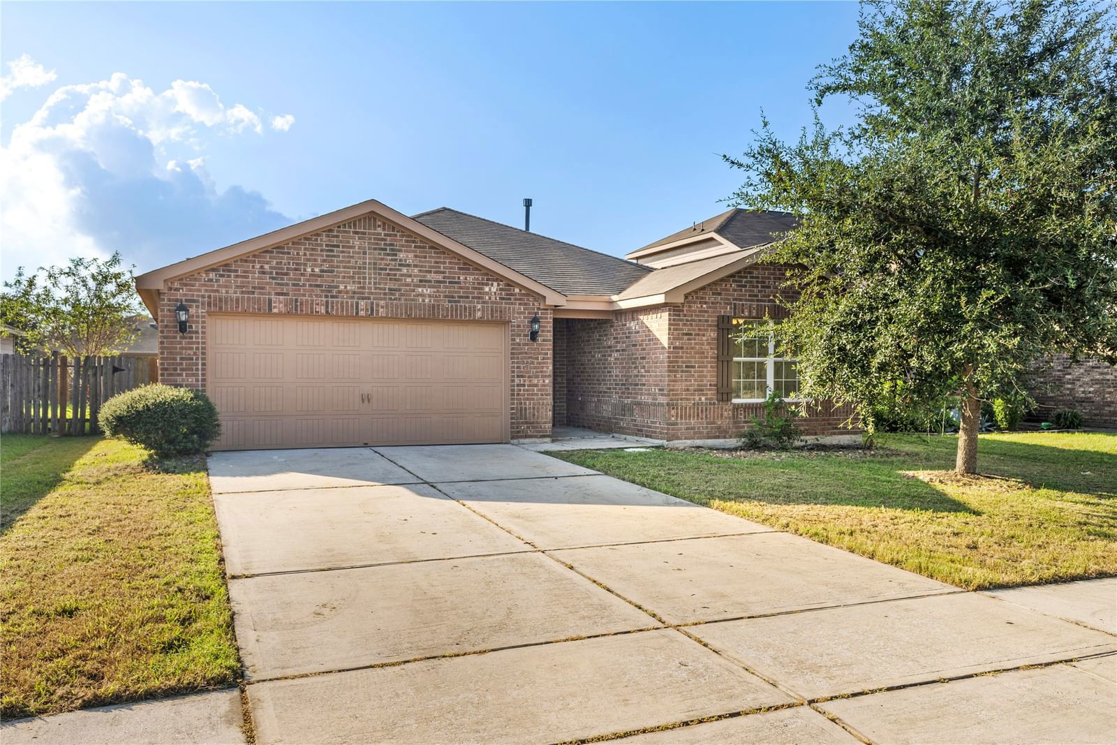 Real estate property located at 830 Paradise, Harris, West Mdws Sec 01, Baytown, TX, US