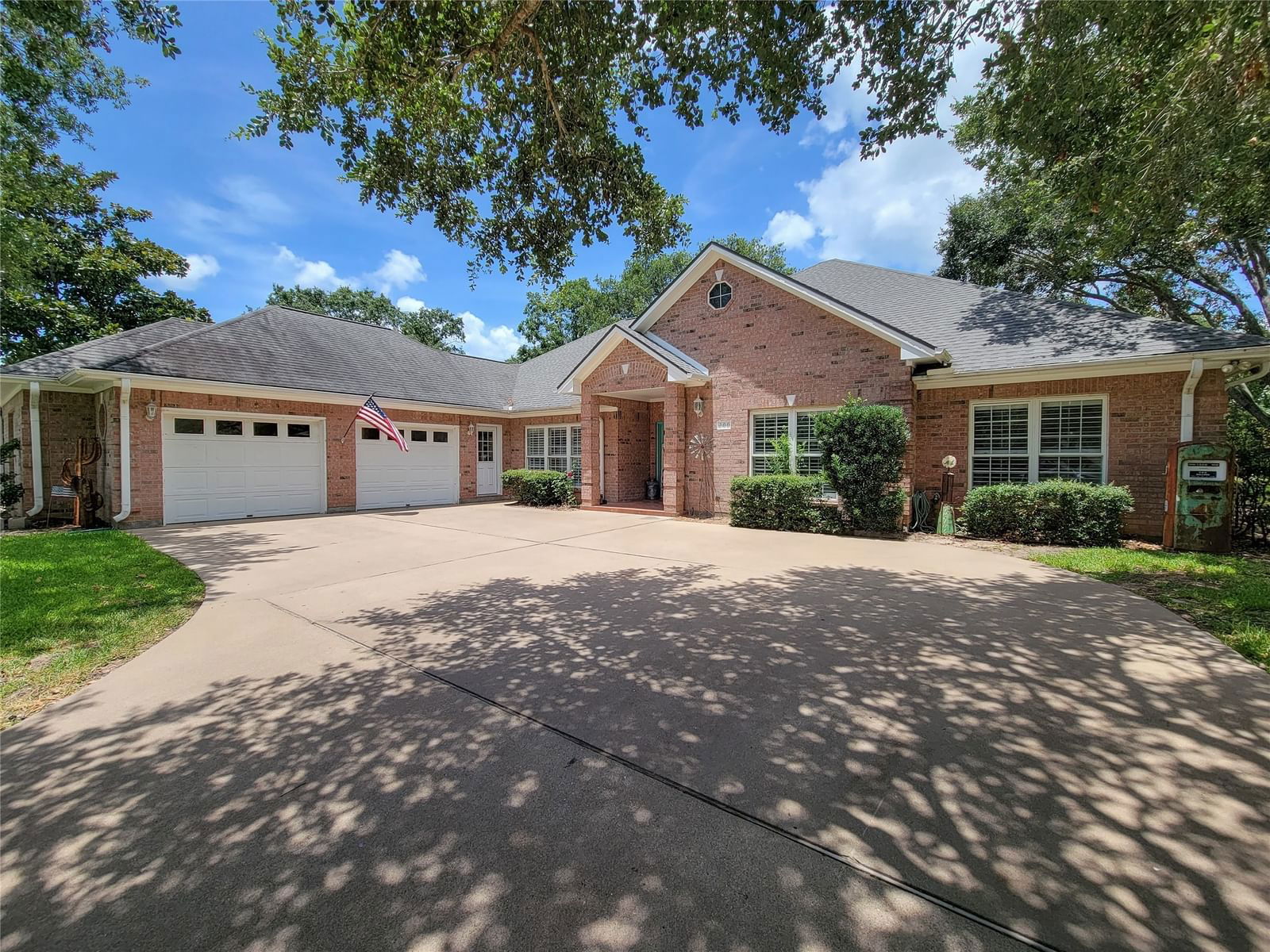 Real estate property located at 200 Duerr, Austin, Briarwood, Bellville, TX, US