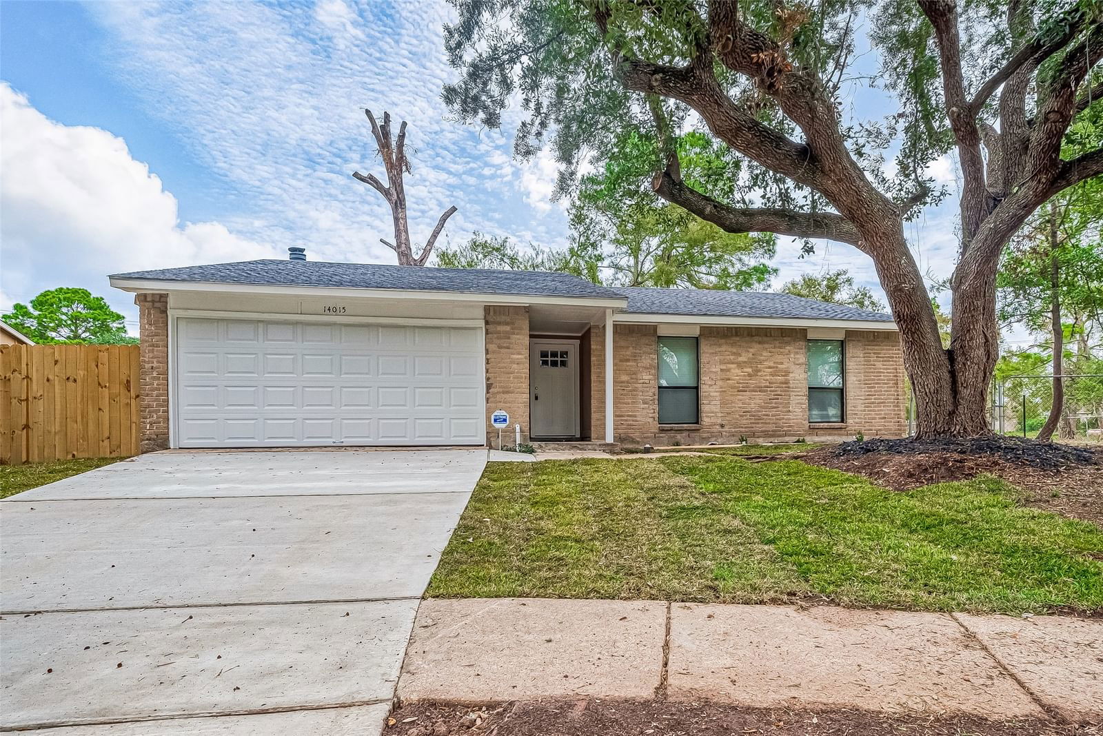 Real estate property located at 14015 Hollow Pines, Harris, Pine Trails Sec 08, Houston, TX, US