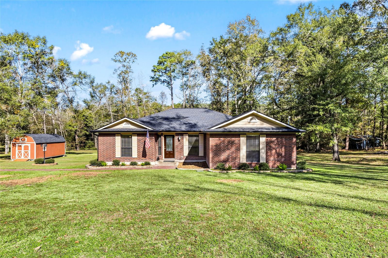 Real estate property located at 53 Southwood Forest, Walker, Southwood Forest, Huntsville, TX, US