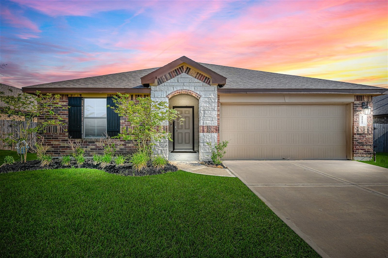 Real estate property located at 3227 Magellan Ridge, Harris, Baytown, TX, US