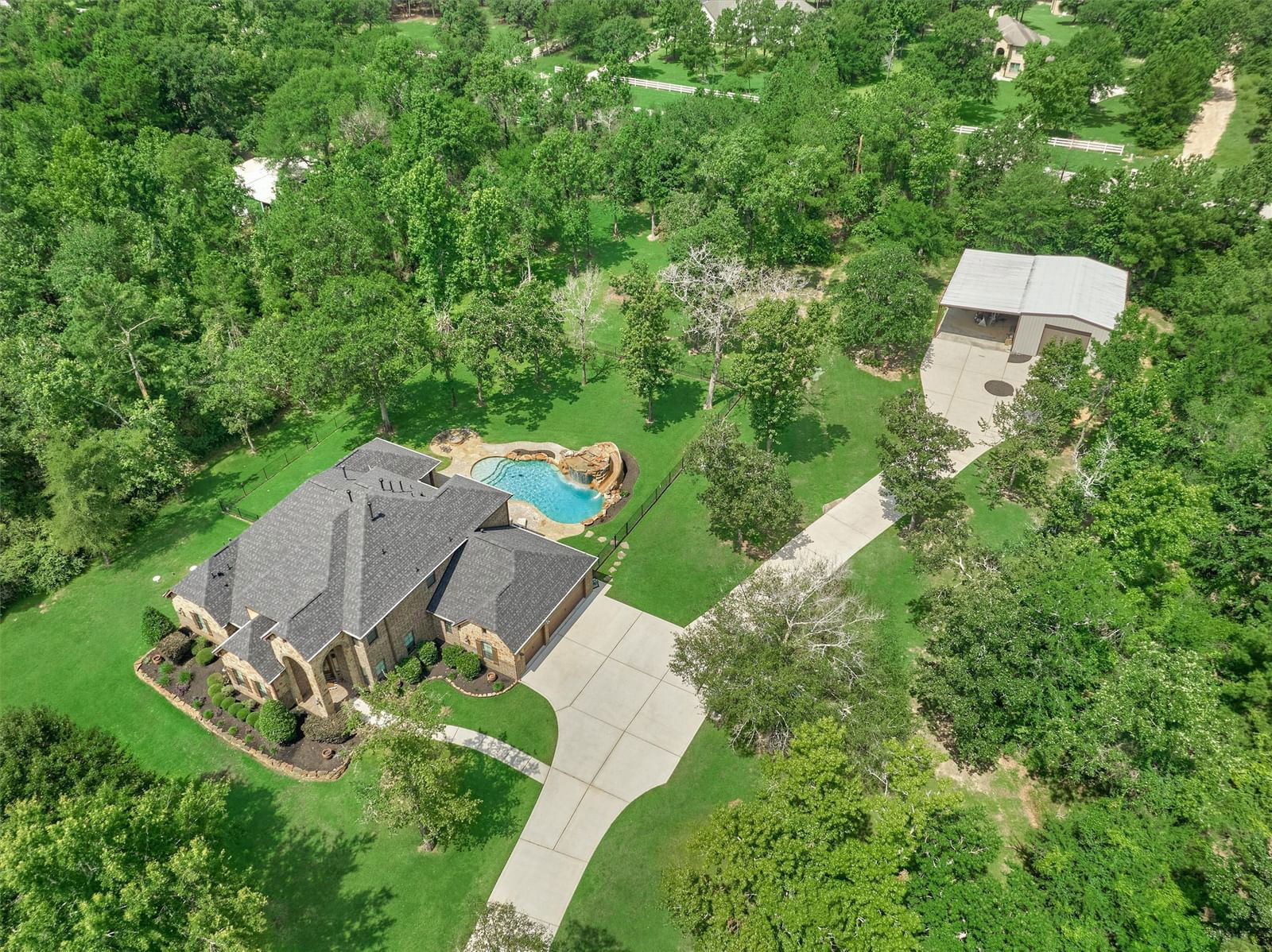 Real estate property located at 8552 Edinburgh, Montgomery, Crown Oaks, Montgomery, TX, US