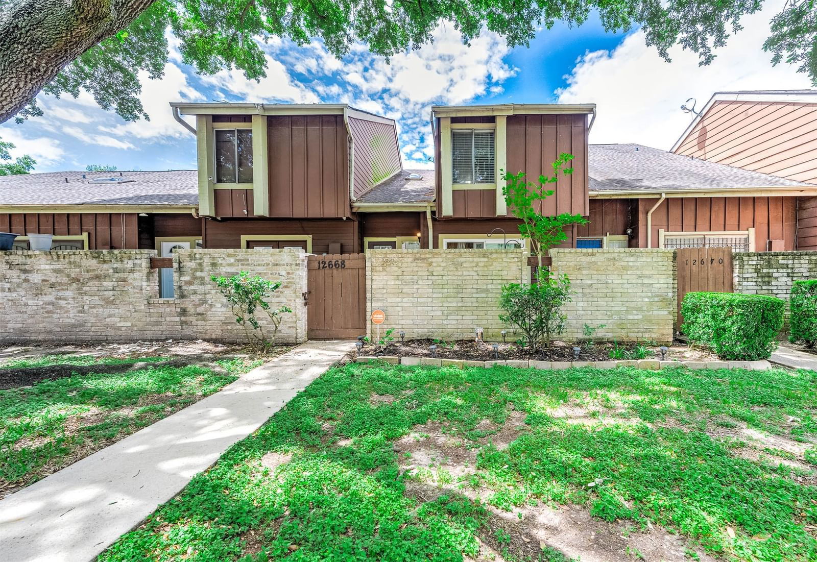 Real estate property located at 12668 Newbrook #495, Harris, Wellington Park T/H, Houston, TX, US