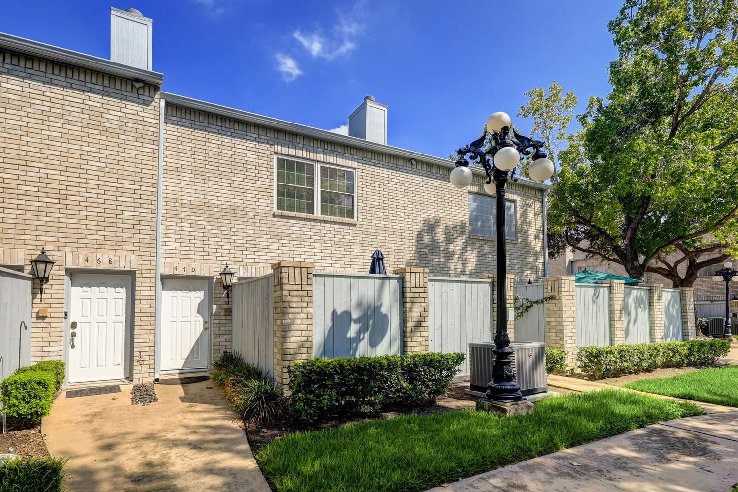 Real estate property located at 470 Wilcrest, Harris, Marlborough Square Condo, Houston, TX, US