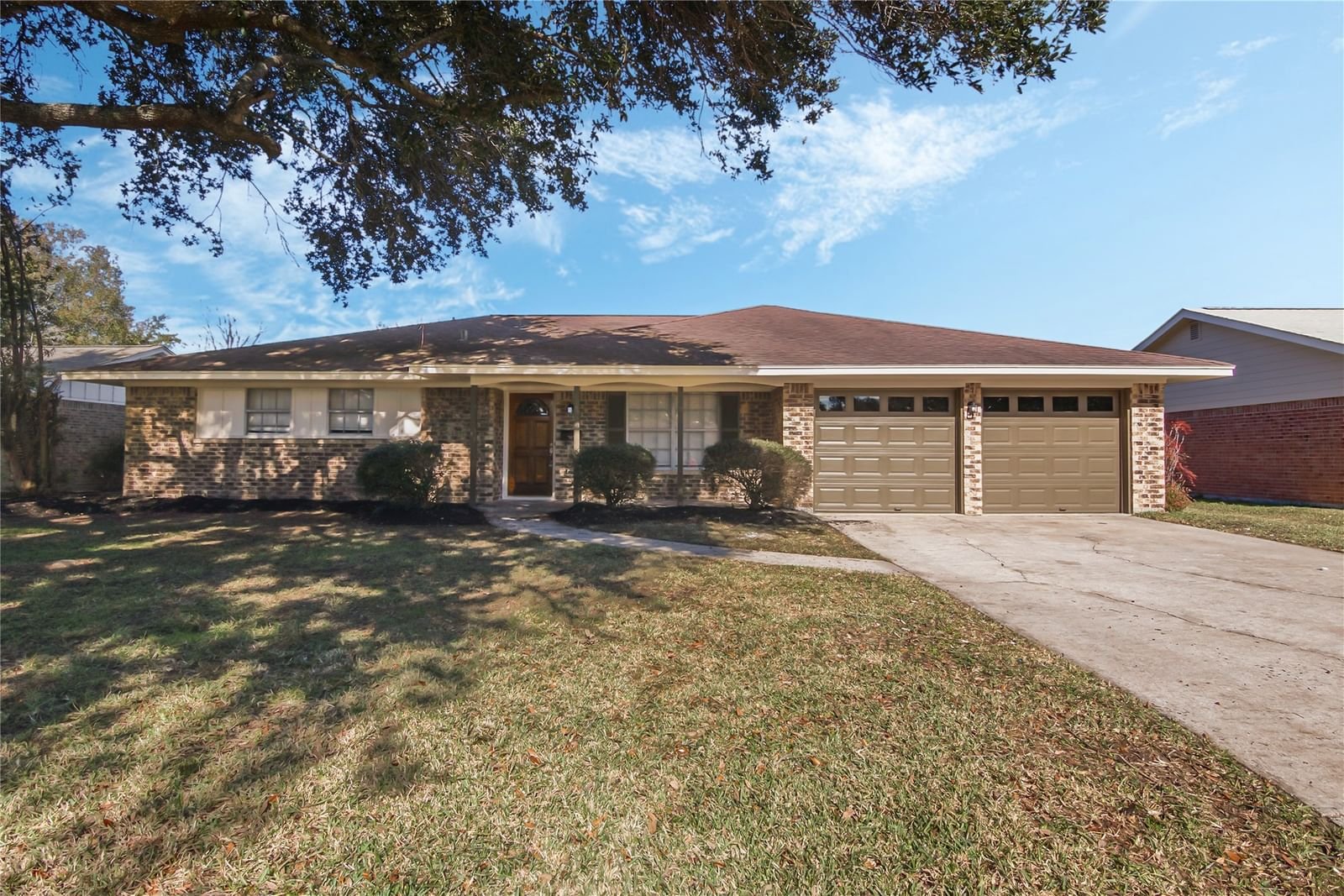 Real estate property located at 2204 Cedar Brake, Harris, Bowie Sec 05, Baytown, TX, US