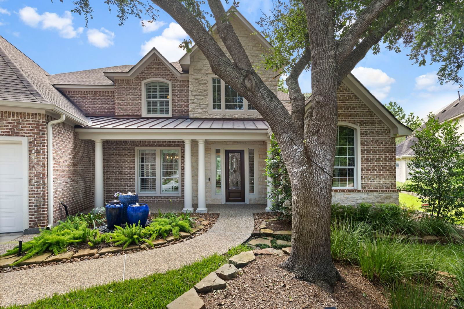 Real estate property located at 10 Sutton Mill, Montgomery, Wdlnds Village Sterling Ridge 03, The Woodlands, TX, US