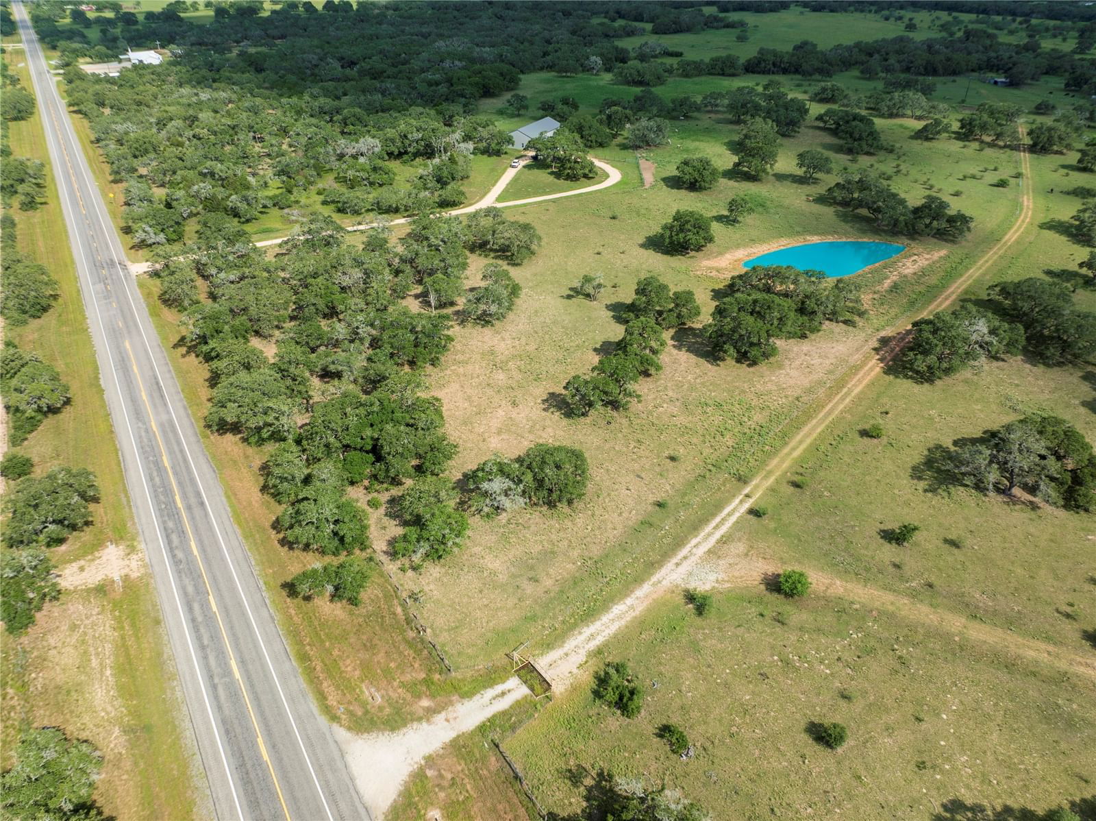 Real estate property located at 15545 State Highway 111, Lavaca, n/a, Yoakum, TX, US