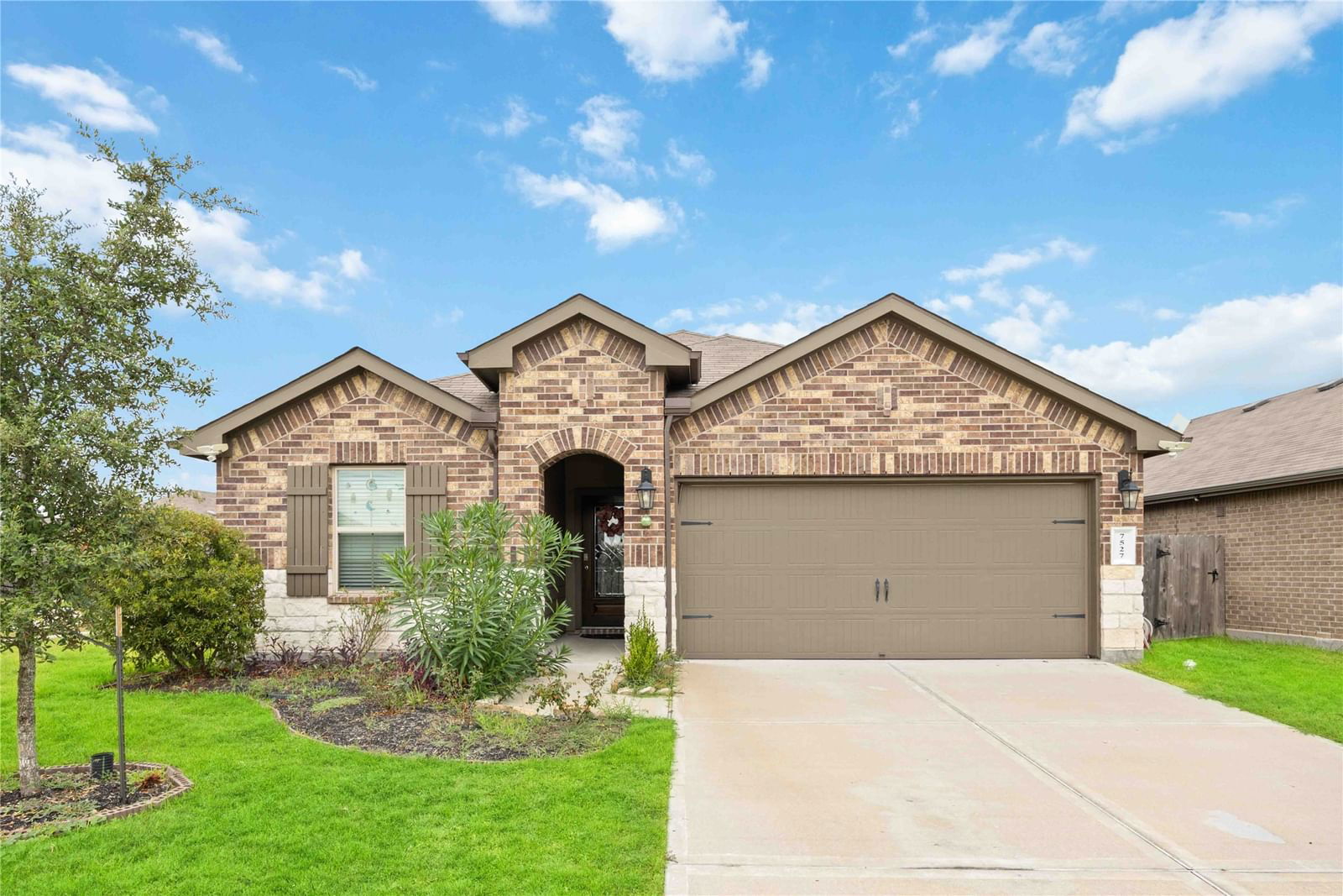 Real estate property located at 7527 Flintrock Hollow, Fort Bend, Lakeview Retreat Sec 4, Richmond, TX, US